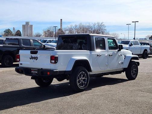 2026 Jeep Gladiator Sport