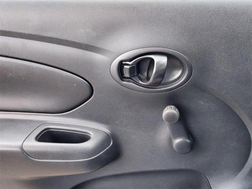 2019 Nissan Versa 1.6 S+