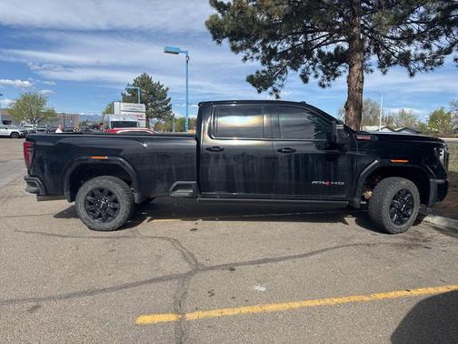 Onyx Black 2024 GMC Sierra 3500 AT4