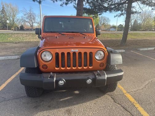 Mango Tango Pearlcoat 2011 Jeep Wrangler Rubicon