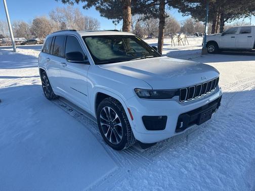 2022 Jeep Grand Cherokee Overland