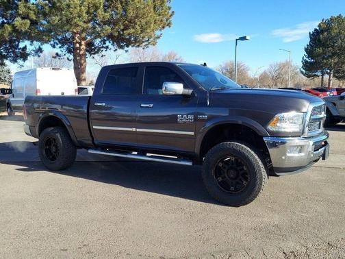 Photo 1 of 33 of 2018 RAM 2500 Laramie