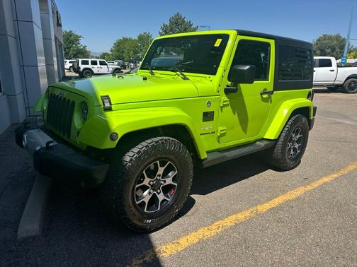 Gecko Pearlcoat 2013 Jeep Wrangler Sahara