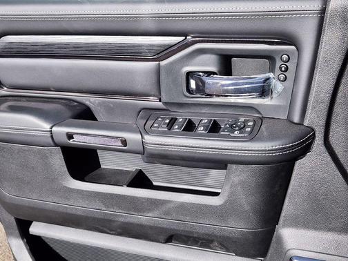 2026 RAM 2500 Rebel/Power Wagon