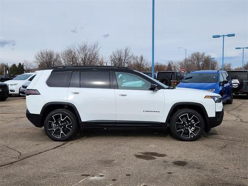 2026 Jeep Cherokee Overland