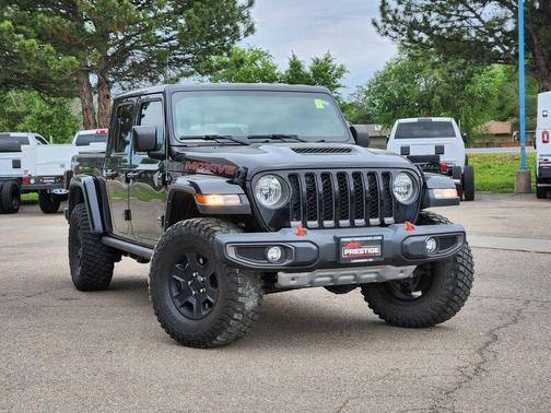Black Clearcoat 2022 Jeep Gladiator Mojave