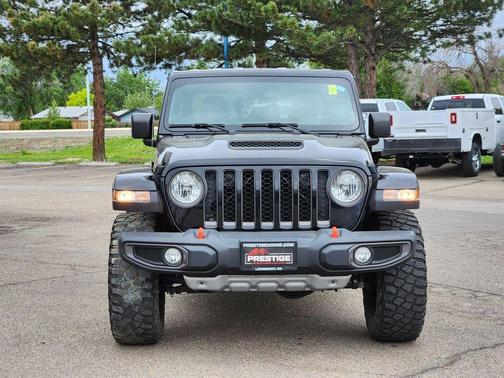 Black Clearcoat 2022 Jeep Gladiator Mojave