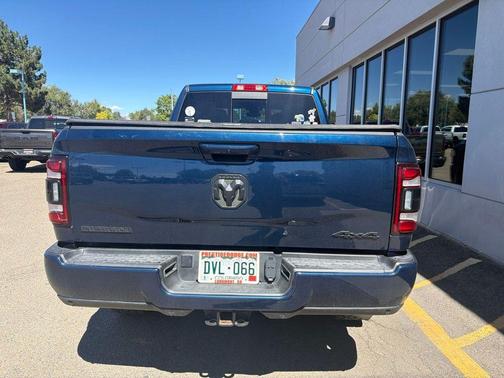 Patriot Blue Pearlcoat 2023 RAM 2500 Big Horn