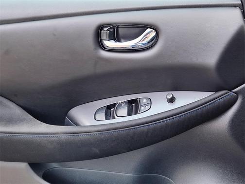 2023 Nissan Leaf S