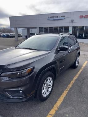 2022 Jeep Cherokee Latitude Lux
