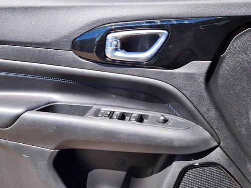 Fathom Blue Pearlcoat 2026 Jeep Compass Latitude