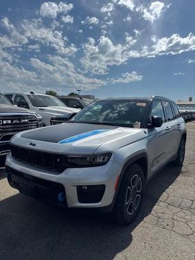 Silver Zynith 2023 Jeep Grand Cherokee 4xe Trailhawk
