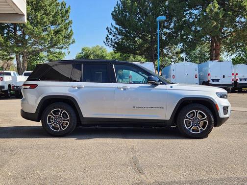 Silver Zynith 2023 Jeep Grand Cherokee 4xe Trailhawk