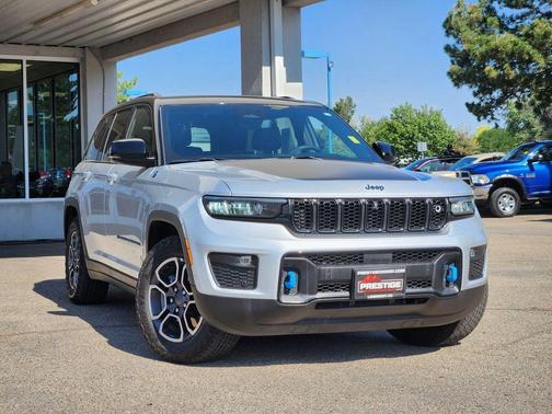 Silver Zynith 2023 Jeep Grand Cherokee 4xe Trailhawk