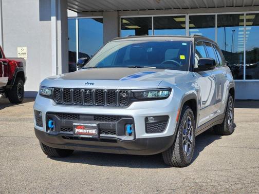 Silver Zynith 2023 Jeep Grand Cherokee 4xe Trailhawk