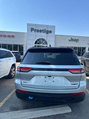 Silver Zynith 2023 Jeep Grand Cherokee 4xe Trailhawk