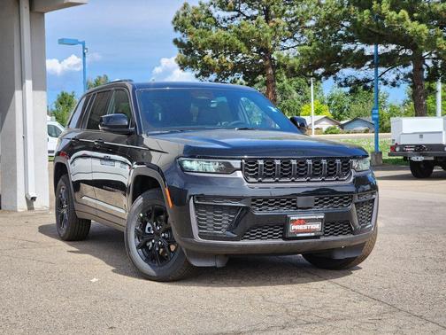 Diamond Black 2026 Jeep Grand Cherokee Sport
