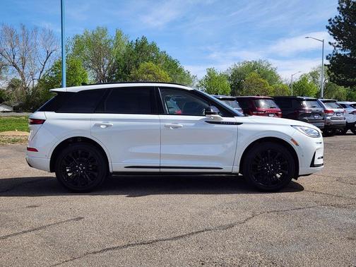 White Metallic 2023 Lincoln Corsair Reserve