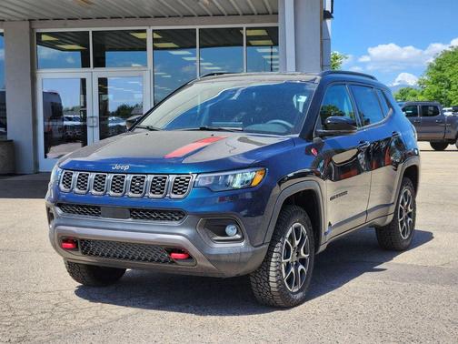 Fathom Blue Pearlcoat 2026 Jeep Compass Trailhawk