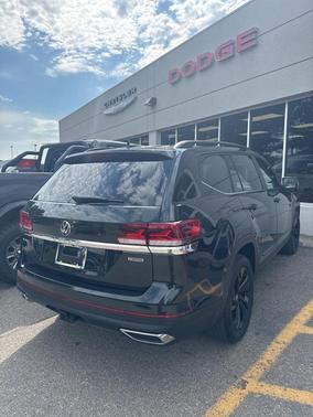 2022 Volkswagen Atlas 3.6L SE w/Technology