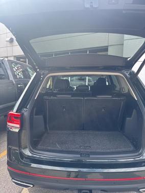 2022 Volkswagen Atlas 3.6L SE w/Technology