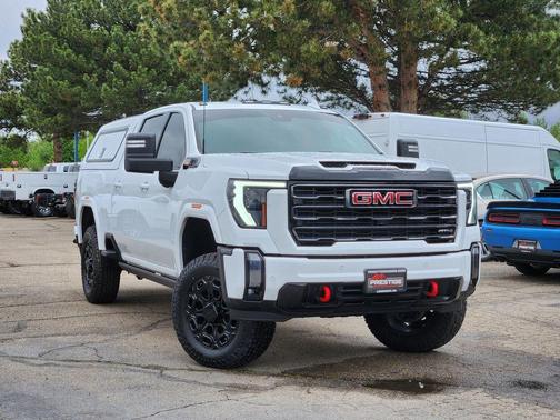 Summit White 2024 GMC Sierra 3500 AT4