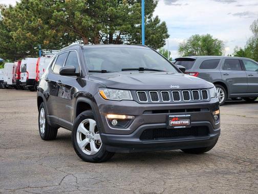 Granite Crystal Clearcoat Metallic 2018 Jeep Compass Latitude