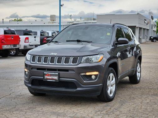 Granite Crystal Clearcoat Metallic 2018 Jeep Compass Latitude