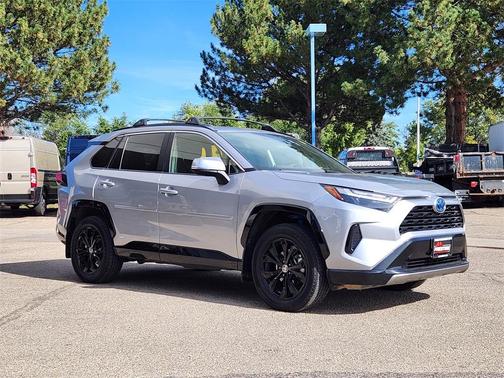 2022 Toyota RAV4 Hybrid SE