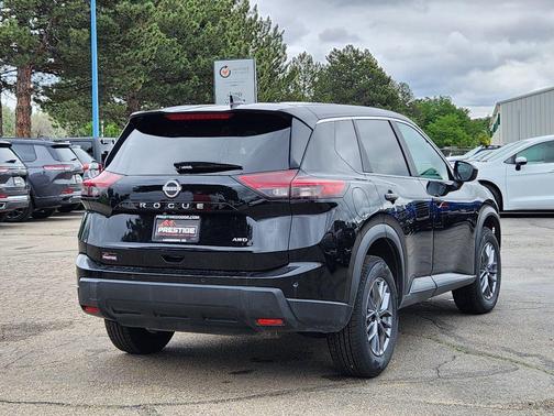 Super Black 2024 Nissan Rogue S