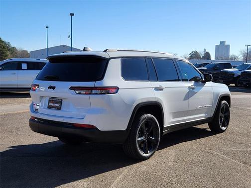 2022 Jeep Grand Cherokee L Laredo
