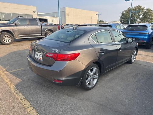 2013 Acura ILX 2.0L Technology
