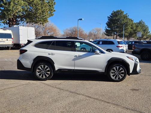 2025 Subaru Outback Touring XT