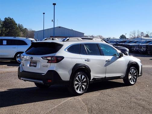 2025 Subaru Outback Touring XT