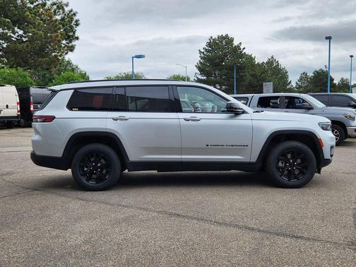 Silver Zynith 2024 Jeep Grand Cherokee L Laredo