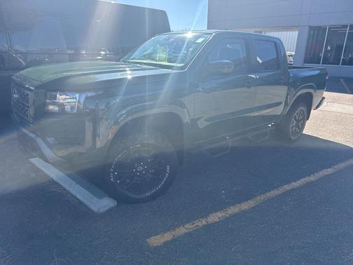 2022 Nissan Frontier SV
