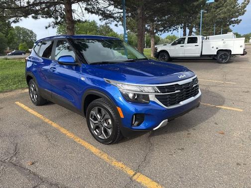 Neptune Blue 2024 Kia Seltos LX