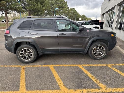 Granite Crystal Clearcoat Metallic 2020 Jeep Cherokee Trailhawk