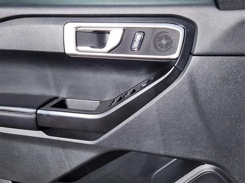 2021 Ford Explorer Base