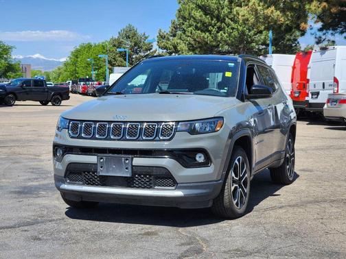 Sting Gray Clearcoat 2024 Jeep Compass Limited