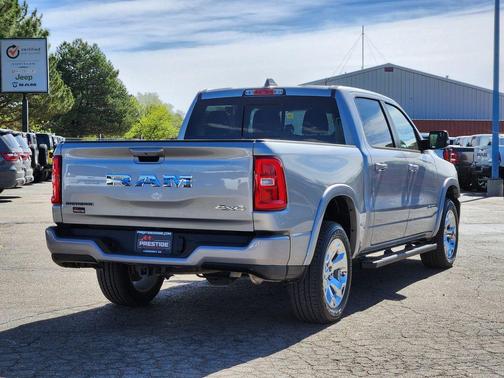 Billet Silver Metallic Clearcoat 2025 RAM 1500 Big Horn/Lone Star