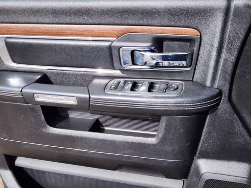 2013 RAM 1500 Laramie