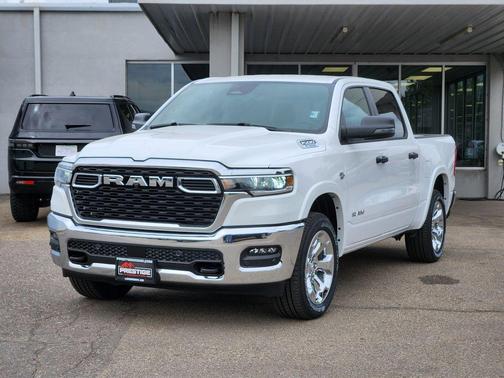 Bright White Clearcoat 2026 RAM 1500 Big Horn/Lone Star