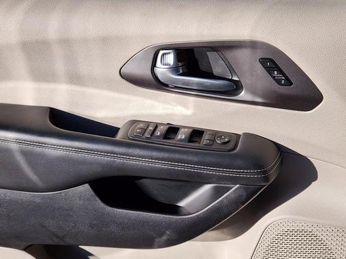 2024 Chrysler Pacifica Touring-L