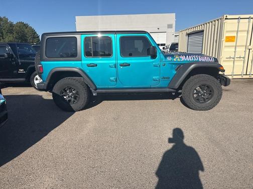2024 Jeep Wrangler Sport