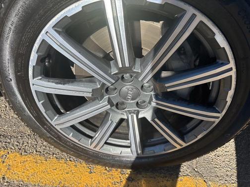 2019 Audi Q7 55 Premium Plus