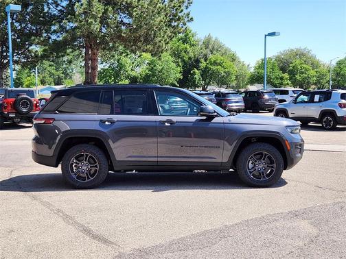 2025 Jeep Grand Cherokee 4xe Trailhawk