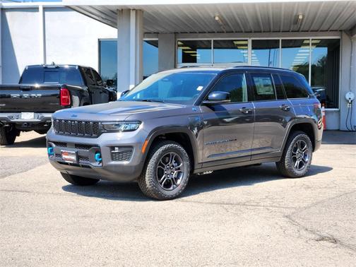 2025 Jeep Grand Cherokee 4xe Trailhawk