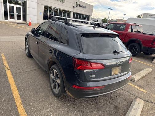 Moonlight Blue Metallic 2020 Audi Q5 45 Titanium Premium