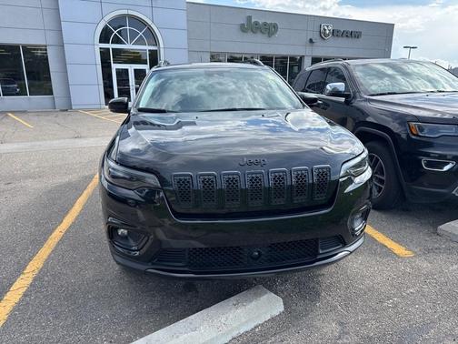 2023 Jeep Cherokee Altitude Lux
